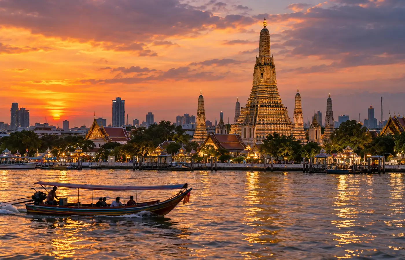 Bangkok et le fleuve Chao Phraya au coucher du soleil